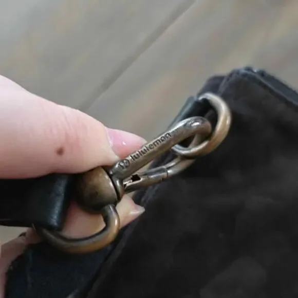 lululemon clutch purse black camo - Picture 7 of 9